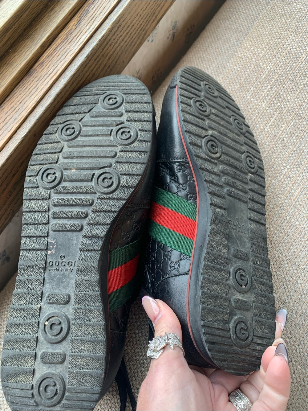 Gucci Black Leather Men’s Sneakers with Green & Red Stripe 8.5 - Picture 7 of 11